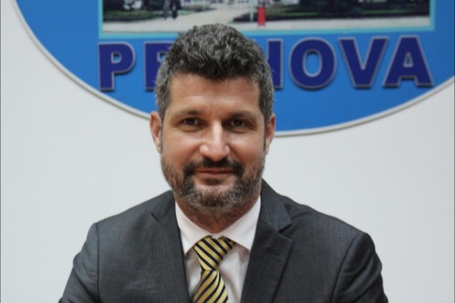 Prefectul de Prahova are COVID