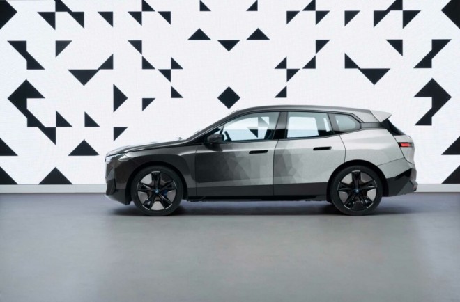 Consumer Electronics Show 2022: A fost prezentat BMW-ul care isi schimba culoarea