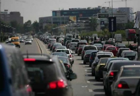 O nouă taxă pentru şoferi după ce a abia scăpaseră de timbrul de mediu