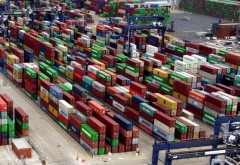 Criza transporturilor globale se va extinde și în 2022, anunță cea mai mare companie de transport maritim