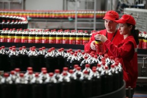 Coca-Cola angajează studenţi din Ploieşti. Află TOATE DETALIILE