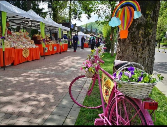 De vineri începe Happy Market la Sinaia. Vezi cu ce bunătăți și creații te așteaptă expozanții la final de săptămână
