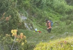 Cand n-ai treaba cu muntele dar insisti: Un turist salvat de pe Jepii Mici a sunat din nou la Salvamont sa il recupereze dupa ce s-a ratacit pe alt traseu