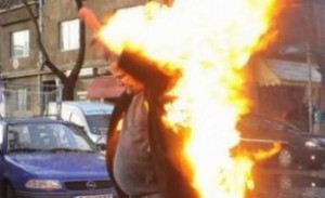 Disperarea pune stăpânire pe românii cu datorii: Un bărbat și-a dat foc când a aflat că este executat silit