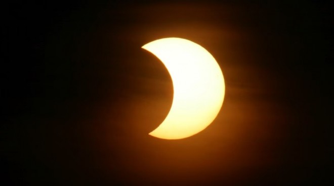 Eclipsă de Soare, vizibilă mâine în România! Ora la care va începe