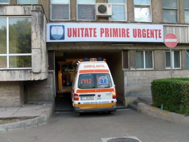 O femeie s-a aruncat de la etajul unui spital din Ploieşti