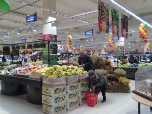 Programul supermarketurilor din Ploieşti de Crăciun şi Revelion