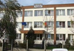 Inspectorii ISU au găsit NEREGULI la o şcoală din Ploieşti