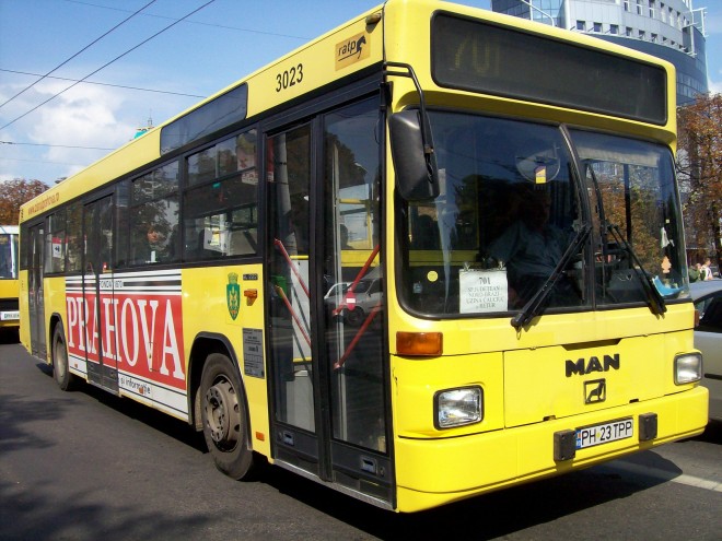 O statie de autobuz din Ploiesti isi schimba locatia