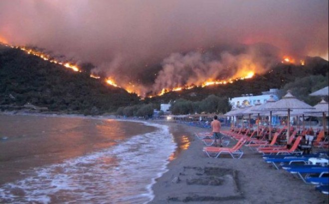 Stare de urgență pe insula Zakynthos din cauza flăcărilor
