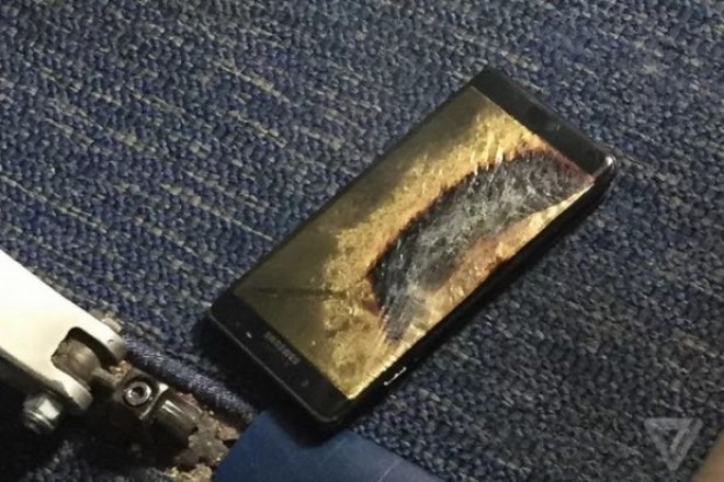 Un Galaxy Note7 inlocuit de Samsung a explodat intr-un avion