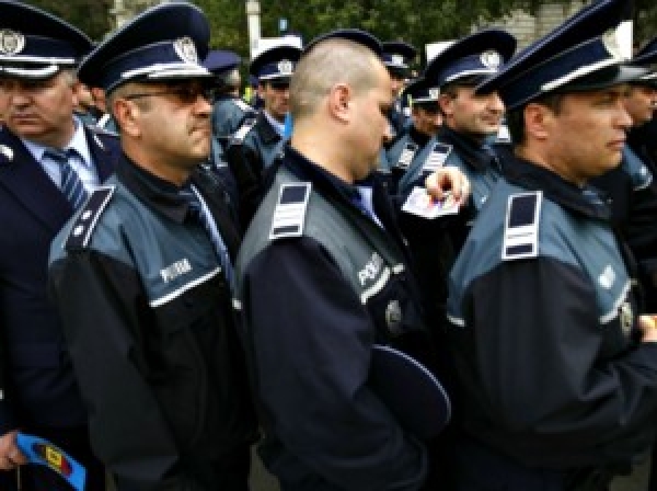 Peste 400 de politisti vor asigura ordinea in Prahova, in perioada Pastelui