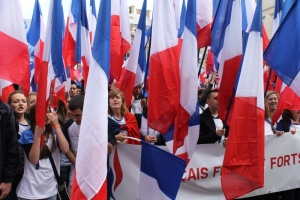 Revoltator. Un politician francez vede EBOLA solutia pentru promblema emigratilor