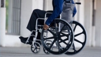 Persoanele cu handicap ireversibil nu vor mai fi nevoite să se prezinte anual la comisiile de evaluare