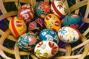 CALENDAR ORTODOX: În Joia Mare se celebrează Cina cea de Taină, se vopsesc ouăle şi se coc cozonacii  