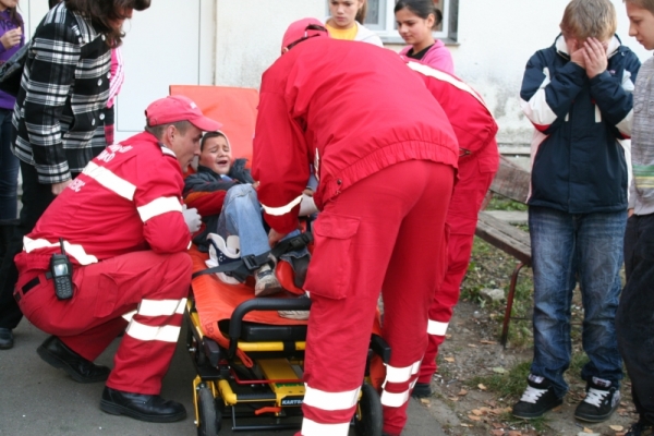 Accident in Ploiesti: Un copil a fost lovit de masina pe strada Marasesti