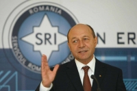Analist, ipoteză incredibilă: SRI a vrut să-l vulnerabilizeze pe Băsescu