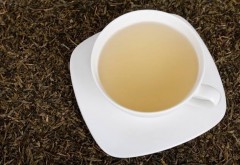 Acesta este ceaiul miraculos care arde grasimile si iti detoxifiaza ficatul intr-o singura zi. Uite cum poti sa-l prepari la tine acasa