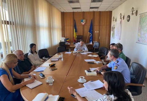 Prefectul Virgiliu Nanu a cerut o intalnire cu Inspectoratul Scolar Prahova, ISU si DSP. Vezi aici motivul