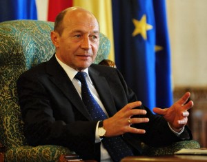 Dan Voiculescu îl dă în judecată pe Traian Băsescu