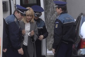 Elena Udrea a cerut protecţie sporită la Târgşor, după ce a primit o scrisoare de ameninţare