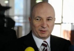 Codrin Ştefănescu, primit cu sute de aplauze la şedinţa PSD
