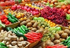 Medicii AVERTIZEAZĂ: Pericolele ascunse din fructe și legume