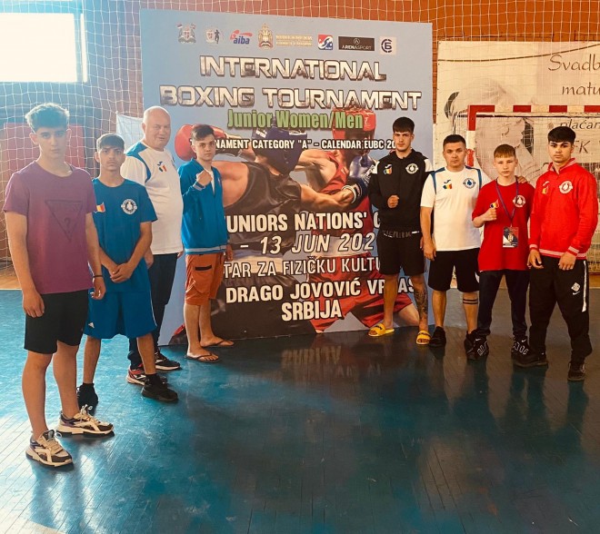 Un boxer de la CSM Ploiești luptă pentru o medalie internațională