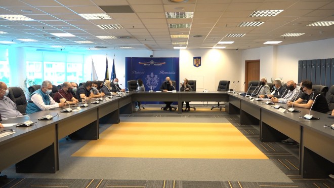 Echipa fanion a Ploieștiului riscă să înceapă sezonul fără identitate!