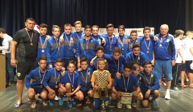 Tinerii U-15 ai Petrolului au câștigat “E.ON Kinder Cup 2015”