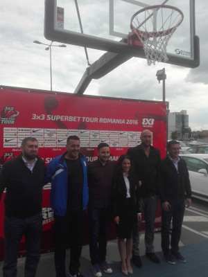 La Ploiești, în parcarea de la AFI Palace, se reia competiţia de baschet “3x3 Superbet Tour Romania”