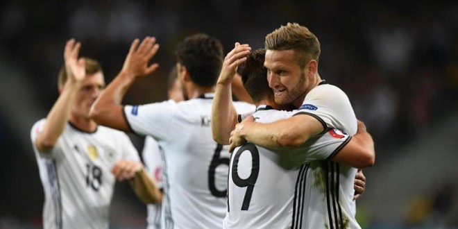 Germania - Ucraina 2-0. Mustafi și Schweinsteiger au adus succesul nemților