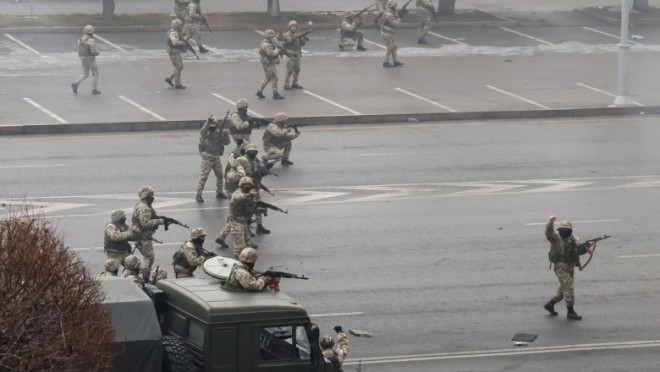 Revoluție în Kazahstan. Scene de război, pe străzile din Almatî. Tokaev: Armata poate trage fără avertisment