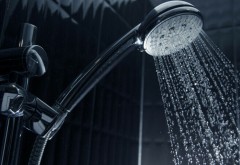 Ministrul Energiei din Elveția propune dușul în doi pentru a economisi la facturi
