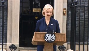 BREAKING NEWS. Cutremur în Marea Britanie. Premierul Liz Truss a demisionat!