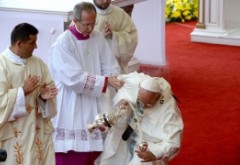 Incident NEPLĂCUT pentru Papa Francisc. Totul s-a petrecut în fața credincioșilor