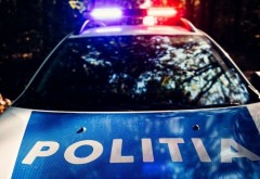Caz bizar în Ilfov: Doi bărbați au cărat pe stradă un covor în care se afla o persoană decedată/ Opriți de poliție, au declarat că e bunica lor, pe care o duc să o îngroape