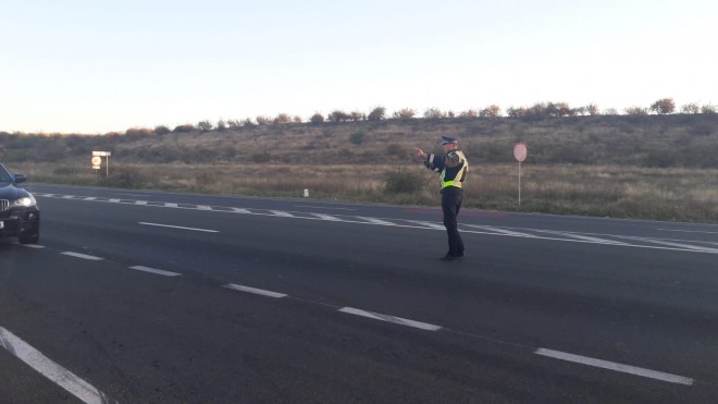 Actiune a politistilor, pe DN1, zona Comarnic-Banesti. Sofer prins zburand cu 154 km/h
