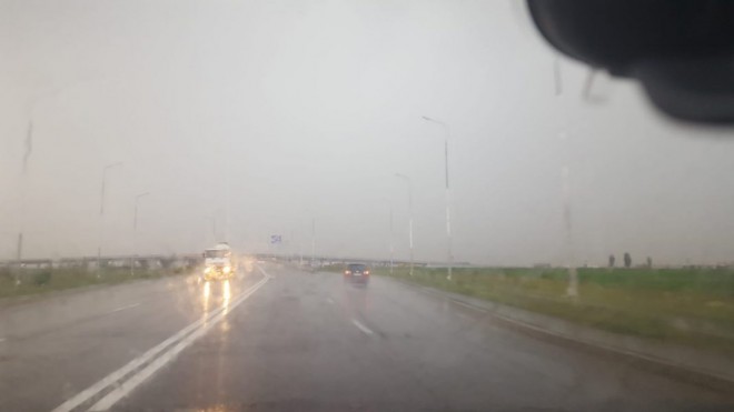 Avertizare infotrafic. Risc de acvaplanare pe A3 Bucuresti-Ploiesti din cauza ploii torentiale