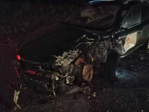 Tragedie in Prahova, la Tabla Butii. Un baiat de 16 ani a murit strivit de masina pe care o conducea. Pasagerul, de aceeasi varsta, a fost ranit
