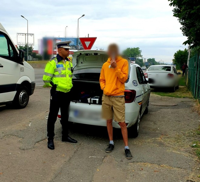 Tot mai multi cretini pe sosele! Soferi drogati, beti sau fara permis, prinsi de politisti pe drumurile din Prahova